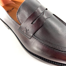 Load image into Gallery viewer, Mocassin en Cuir Marron Foncé