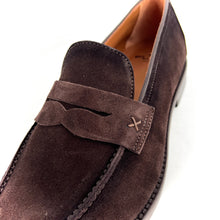 Load image into Gallery viewer, Mocassin en Daim Marron Foncé
