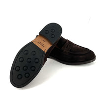 Load image into Gallery viewer, Mocassin en Daim Marron Foncé