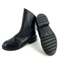 Load image into Gallery viewer, Boots Semelle Crantée Zippé Arrière en Cuir Noir