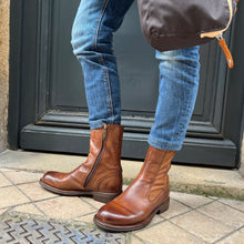 Charger l'image dans la galerie, Boots Tige Haute Zippé Intérieur en Cuir et Cuir Stretch Cognac