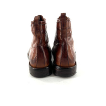 Load image into Gallery viewer, Chaussure Lacets Montante en Cuir Cognac