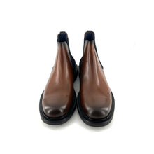 Load image into Gallery viewer, Chelsea Boots en Cuir Camel