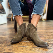 Load image into Gallery viewer, Boots Tiag en Daim Herba