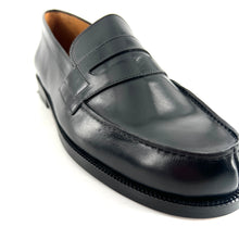 Load image into Gallery viewer, Élégant Mocassin en Cuir Noir