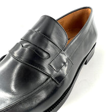 Load image into Gallery viewer, Élégant Mocassin en Cuir Noir