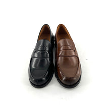 Load image into Gallery viewer, Élégant Mocassin en Cuir Noir