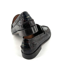 Charger l'image dans la galerie, Mocassin en Cuir Imprimé Python