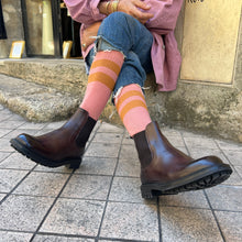 Load image into Gallery viewer, Chelsea Boots Fine Semelle Crantée en Cuir Marron Foncé