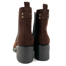 Load image into Gallery viewer, Boots Talon Trotteur GIULIA en Daim Marron Foncé