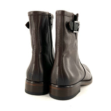 Load image into Gallery viewer, Boots Zippé Intérieur en Cuir Marron et Boucle en Cuir Noir