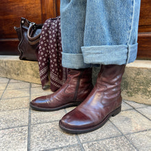 Load image into Gallery viewer, Demi-Botte Zippé Intérieur en Cuir Teak