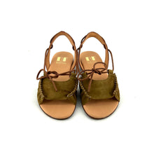 Load image into Gallery viewer, Sandale en Daim Kaki et Cuir Marron