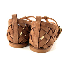 Charger l'image dans la galerie, Sandale Tressée en Daim Cognac
