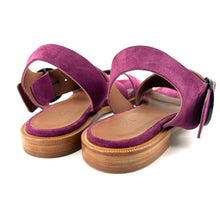 Charger l'image dans la galerie, Sandale en Daim Fuschia