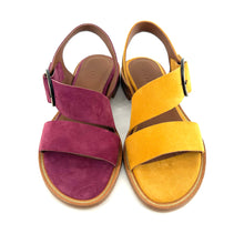 Load image into Gallery viewer, Sandale en Daim Ocre