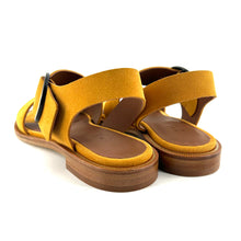 Load image into Gallery viewer, Sandale en Daim Ocre