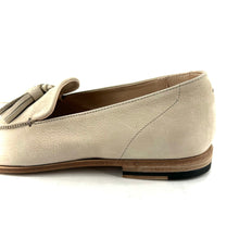 Charger l'image dans la galerie, Mocassin à Pompons en Nubuck Craie