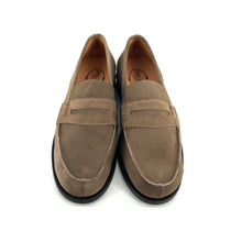 Load image into Gallery viewer, Élégant Mocassin en Daim Taupe