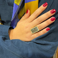 Charger l'image dans la galerie, Bague BIANCA en Plaqué Or et Labradorite