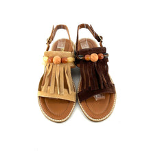 Load image into Gallery viewer, Sandale Patte Frangée et Perles en Daim Marron