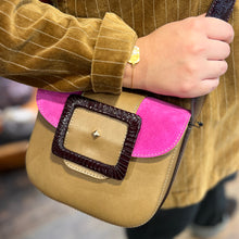 Charger l'image dans la galerie, Sac le JUNE Velours Crispy Bronze / Cerise