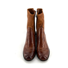 Load image into Gallery viewer, Boots Talon Trotteur en Cuir et Cuir Stretch Cognac.