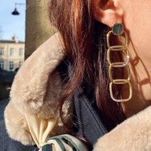 Load image into Gallery viewer, Boucles d'Oreilles Pendantes KAÏA Labradorite