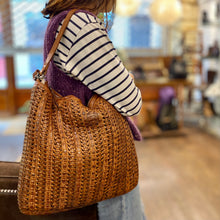 Charger l'image dans la galerie, Sac Tressé en Cuir Camel