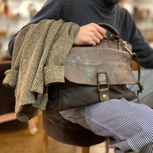 Charger l'image dans la galerie, Cartable en Cuir Bi-Matière Marron Foncé