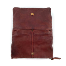 Charger l'image dans la galerie, Pochette Bandoulière Zippée Cloutée Cuir Camel