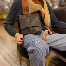 Charger l'image dans la galerie, Sac Bandoulière en Cuir Marron Foncé