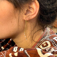 Charger l'image dans la galerie, Boucles d'Oreilles Longues Baguettes Montées sur Mini-Créoles