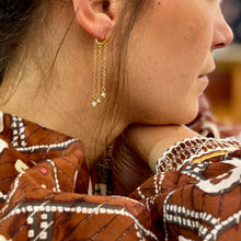 Charger l'image dans la galerie, Boucles d'Oreilles Longues Losanges Montées sur Mini-Créoles