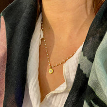 Charger l'image dans la galerie, Collier/Bracelet Trois Tours Médaille Galet/Perles Blanches