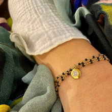 Charger l'image dans la galerie, Collier/Bracelet Trois Tours Médaille Galet/Perles Noires