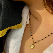 Charger l'image dans la galerie, Collier/Bracelet Trois Tours Médaille Galet/Perles Noires