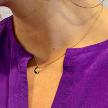 Charger l'image dans la galerie, Collier Ras-de-Cou HOPE 39cm Médaille Galet