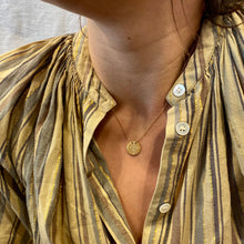 Charger l'image dans la galerie, Collier Ras-de-Cou HOPE 42cm Médaille Deva