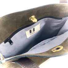 Charger l'image dans la galerie, Sac BIBIANE en Daim Kaki