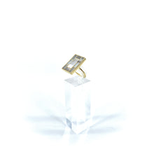 Charger l'image dans la galerie, Bague MARA en Nacre Blanche