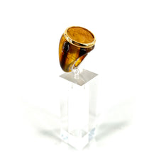 Load image into Gallery viewer, Bague Ronde en Plexiglas Tortoise et Résine Gold Motif Statue Grecque