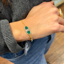 Load image into Gallery viewer, Bracelet IZY en Nacre Grise et Onyx Vert