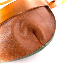 Charger l'image dans la galerie, Sac Mini WAY en Cuir Nuts