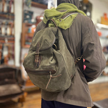 Load image into Gallery viewer, Sac à Dos CAMP en Cuir Velours Musk