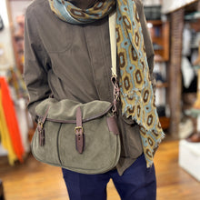 Load image into Gallery viewer, Sac MUSETTE en Cuir Velours Musk