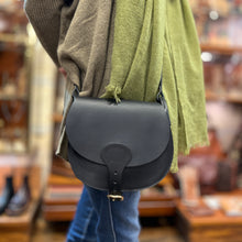 Charger l'image dans la galerie, Sac Gibecière DIANE M en Cuir Noir