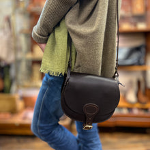 Charger l'image dans la galerie, Sac Gibecière DIANE M en Cuir Marron