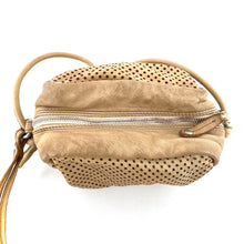 Charger l'image dans la galerie, Sac CUBE en Cuir Perforé Blanc Cassé