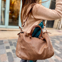 Charger l'image dans la galerie, Sac PLAZA en Cuir Perforé Latte